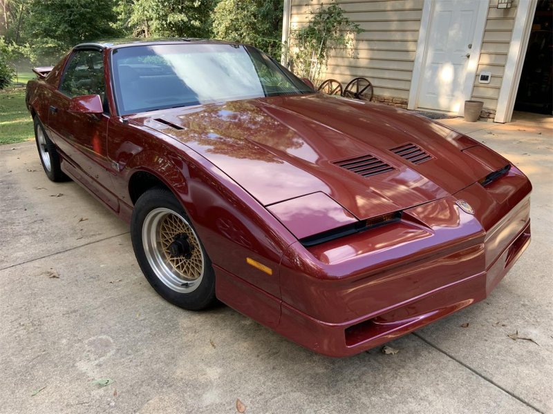 Понтиак Firebird 1989