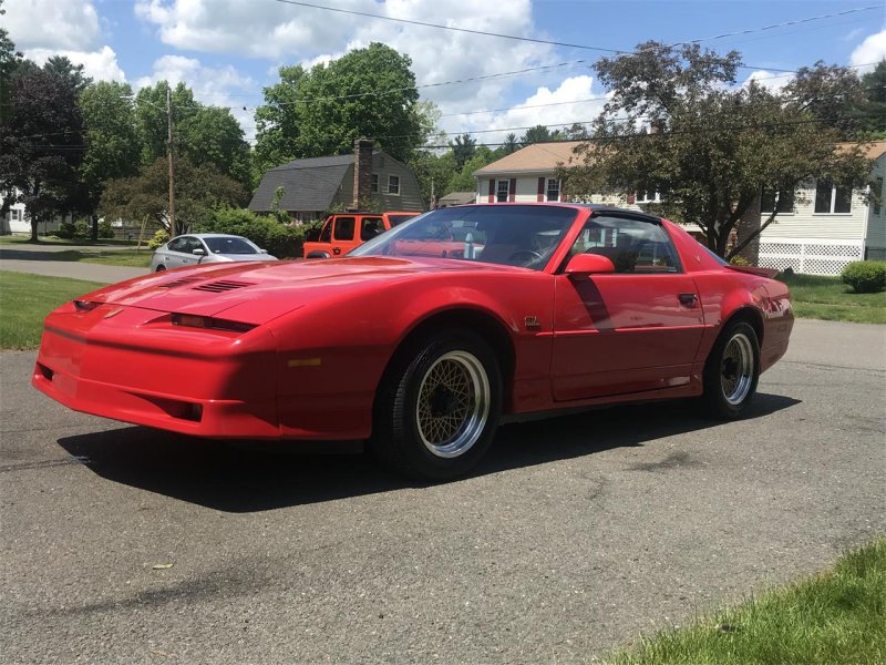 Pontiac Firebird Trans am GTA