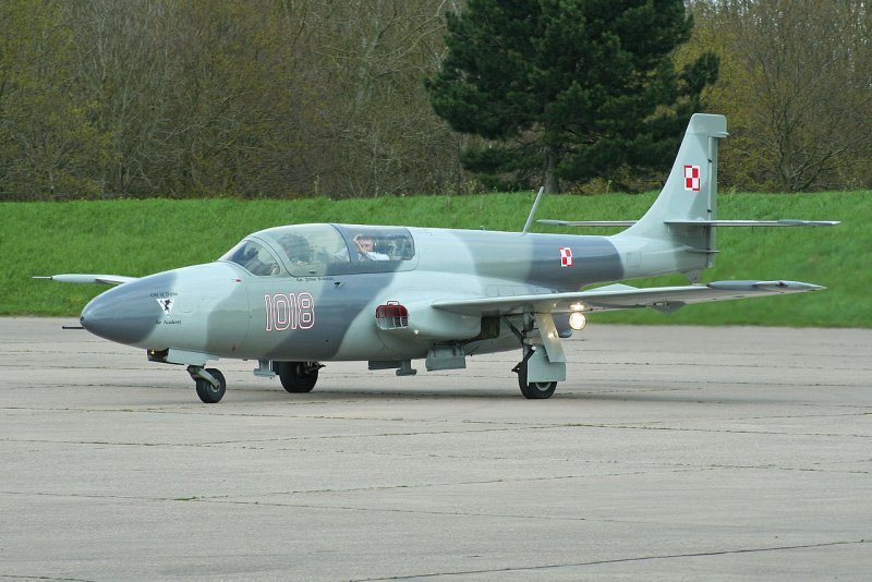 TS-11 Iskra
