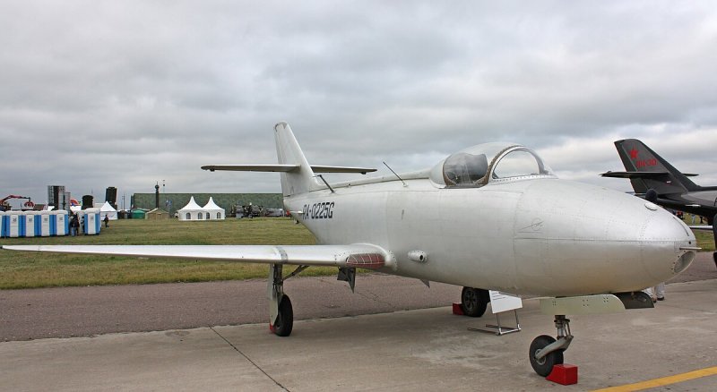 Яковлев як-32