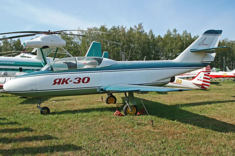 Самолет Яковлев як-30