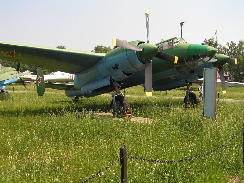 Пе-2 Walkaround