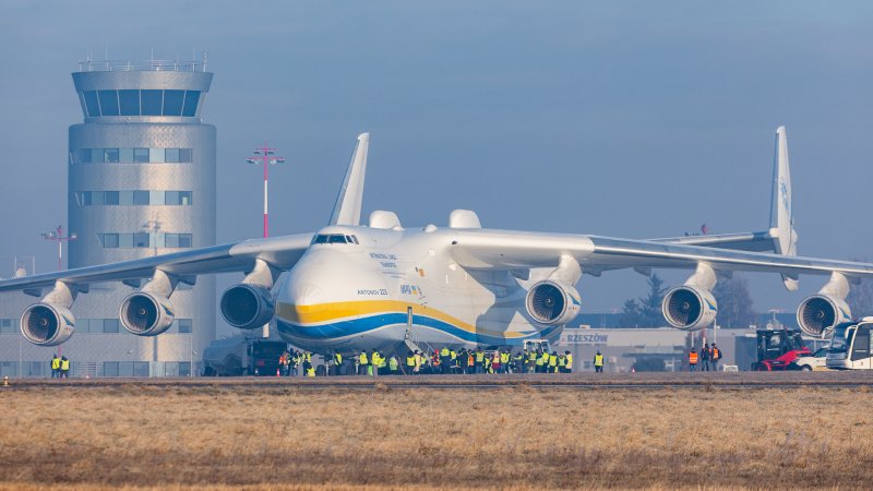 Самолет Мрия АН-225