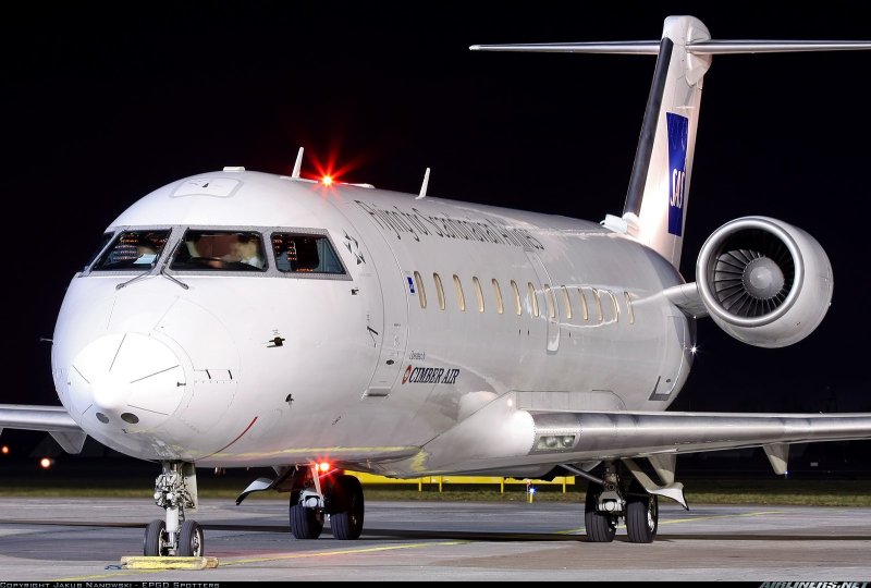 Бомбардир CRJ 200
