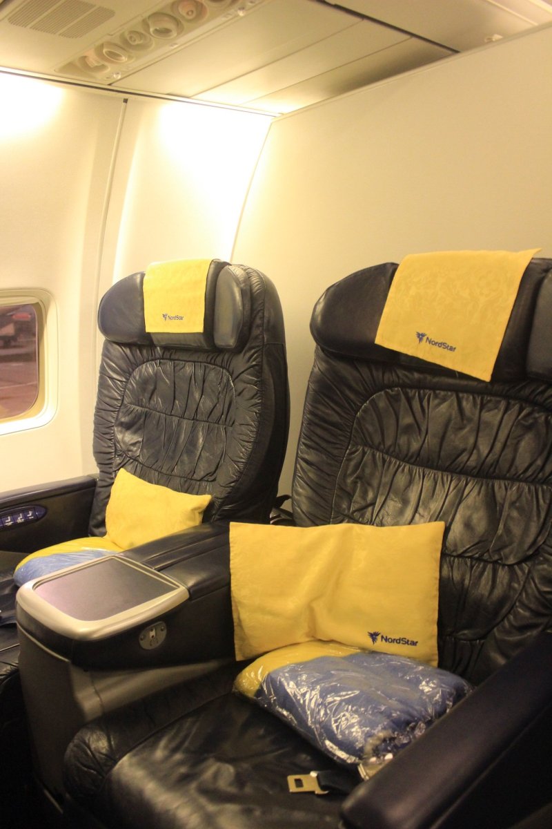 Boeing 737-800 Нордстар салон