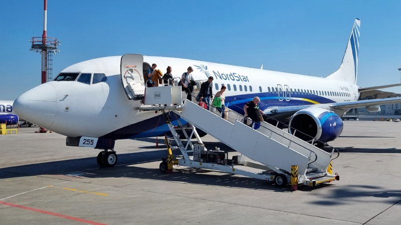 Самолет Нордстар Боинг 737-800