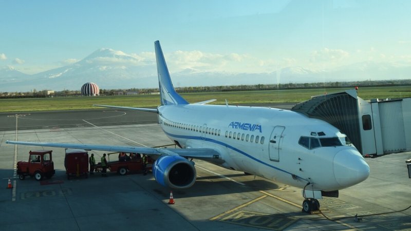 Боинг 737 Армения авиакомпания