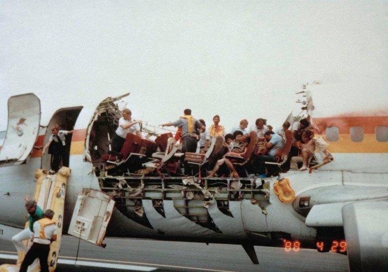 Боинг 737 28 апреля 1988