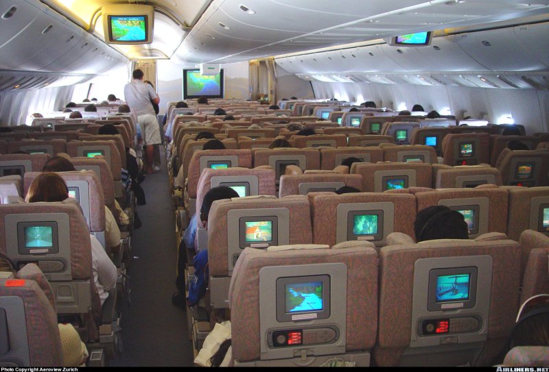 Боинг 777 внутри салона