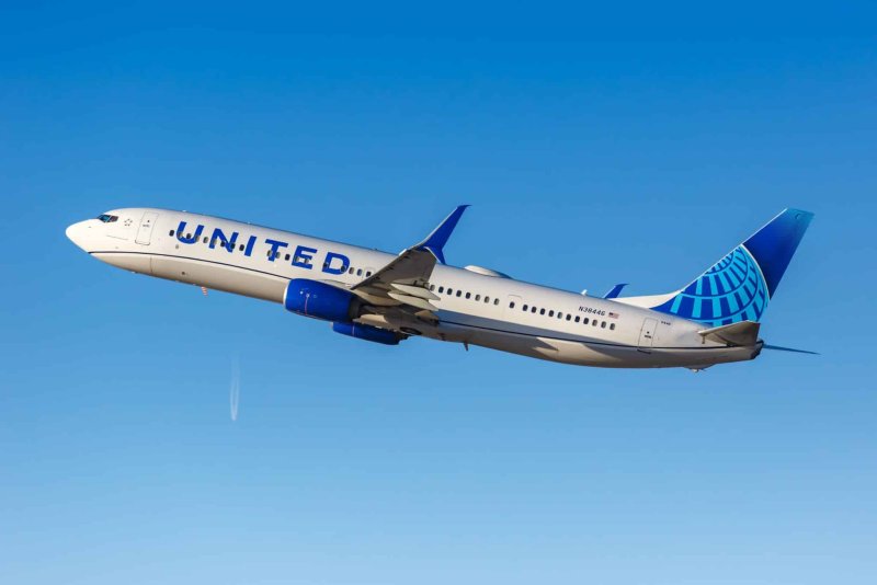 Боинг 737 Ширак авиа