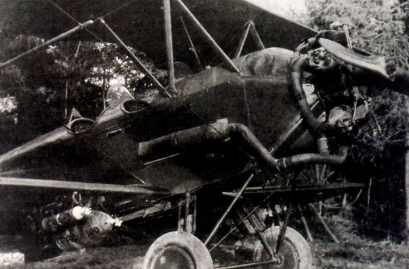 Советский ночной бомбардировщик у-2
