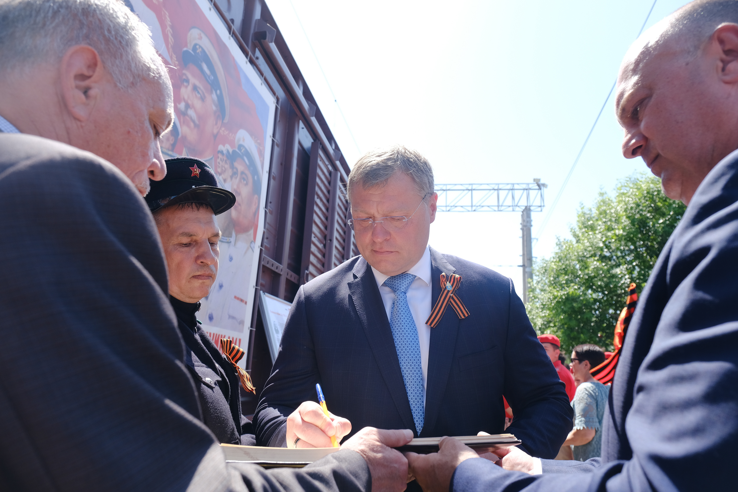 Ретро поезд воронеж рамонь. Ретро поезд в Астрахани 2021 май.