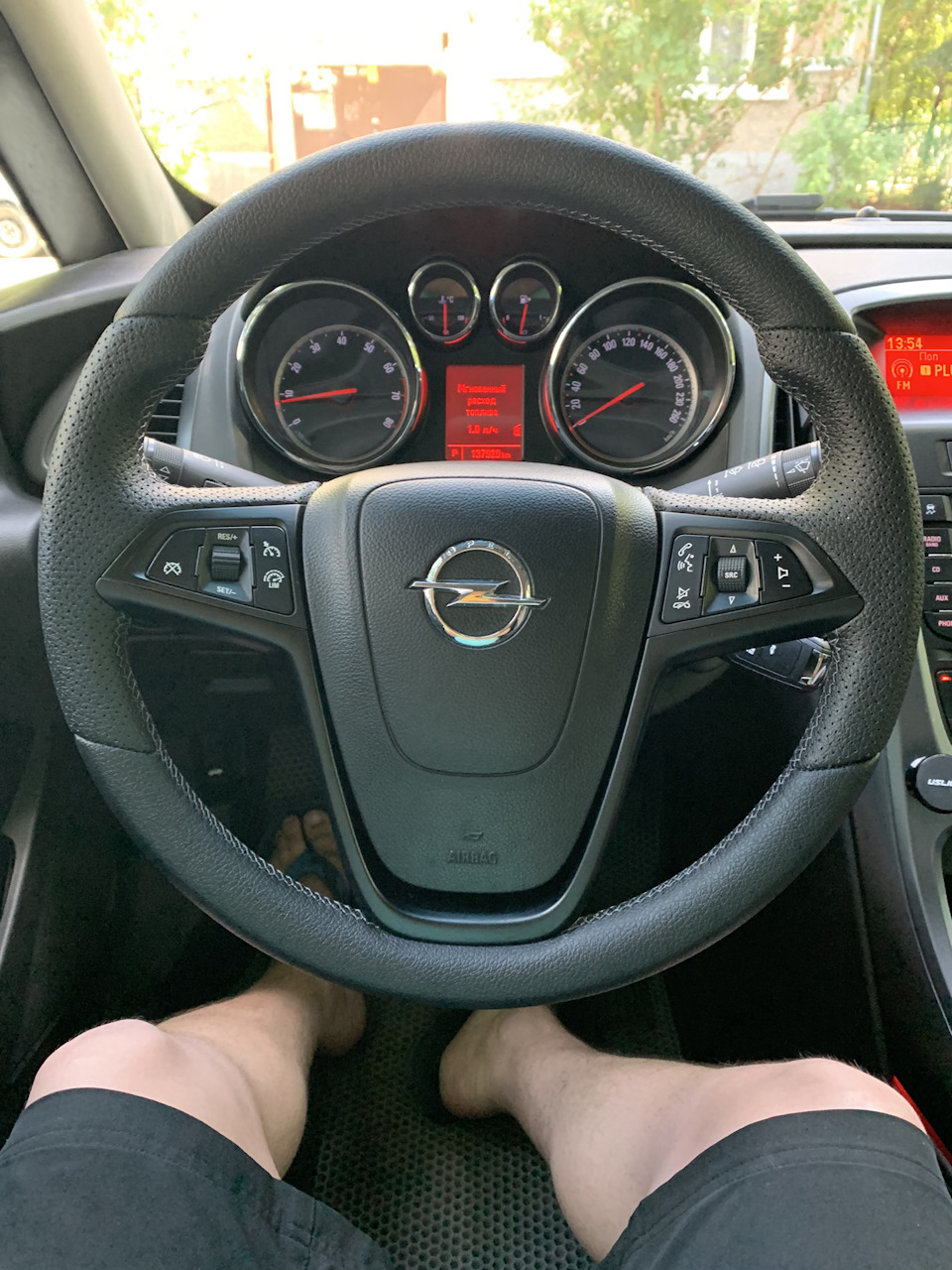 Opel Astra GTC руль