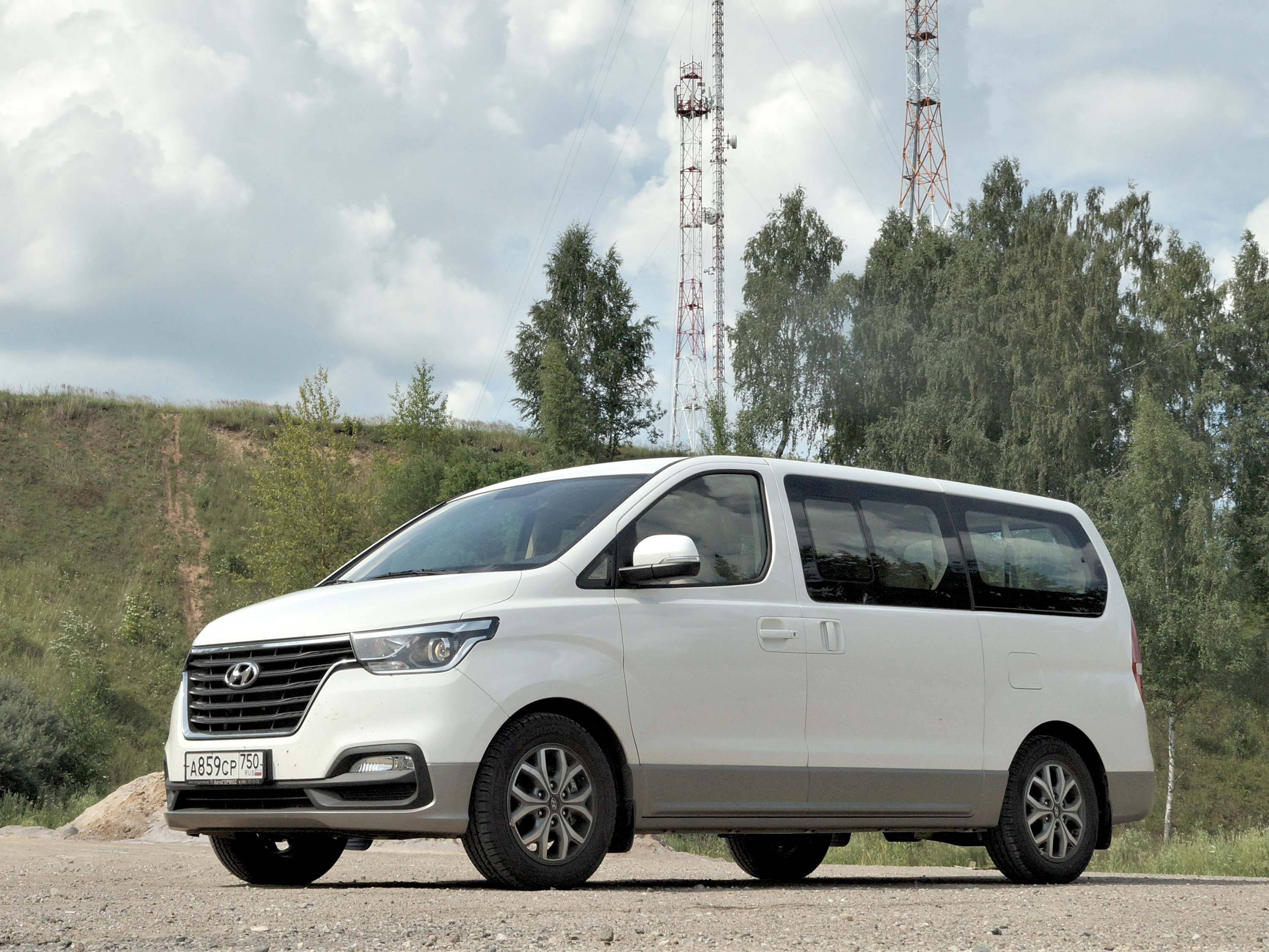 Фото н 1. Минивэн Hyundai h1 2020. Хендай h1 2020. Микроавтобус Хендай н1 2020. Минивэн Хендай h1 2022.