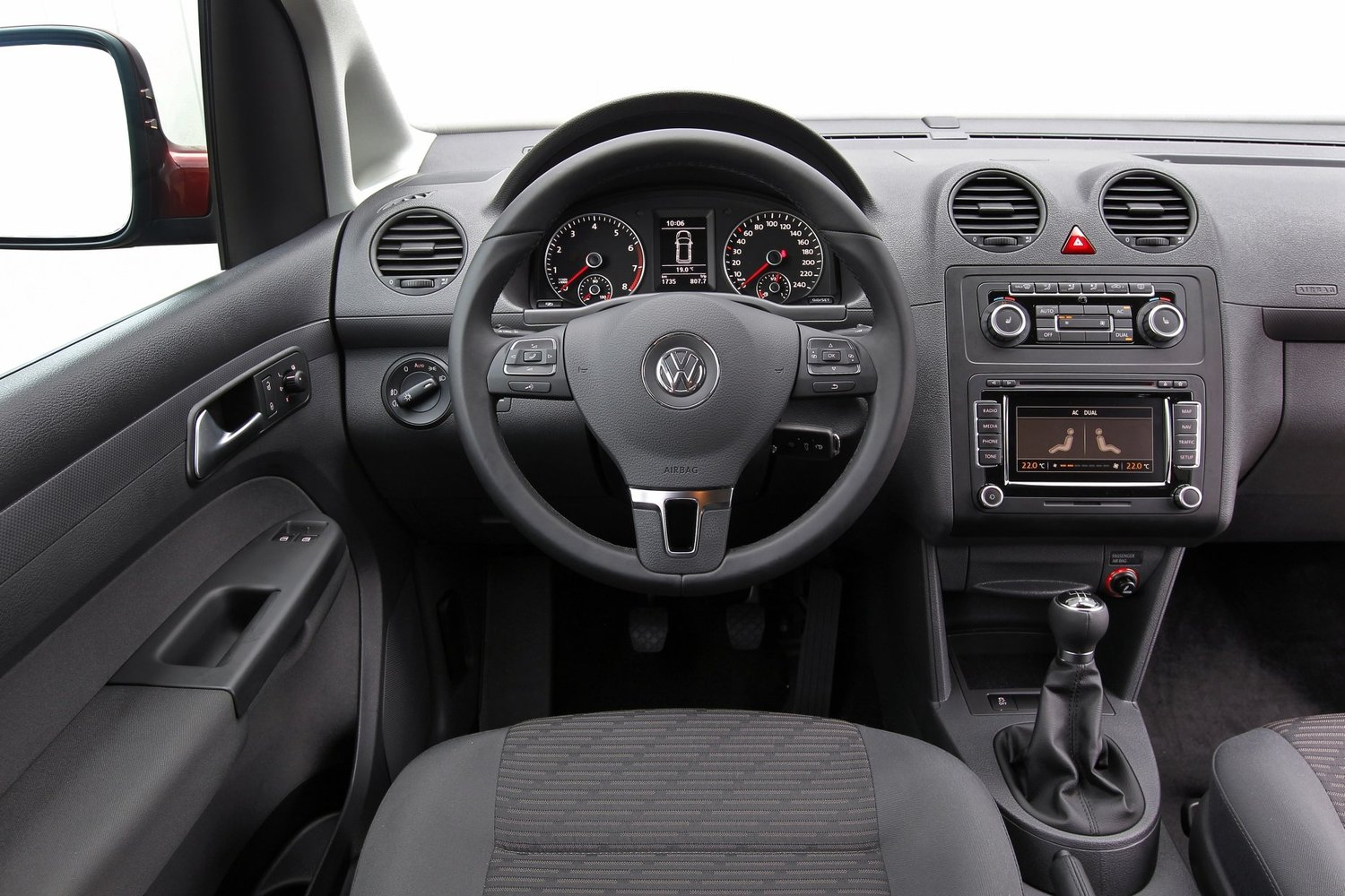 Фольксваген кадди салон. VW Caddy 2010 салон. Volkswagen Caddy 2010 салон. Volkswagen Caddy 2008 Interior. Фольксваген Кадди 2010.