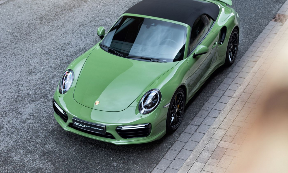 Porsche 911 Turbo s зеленый
