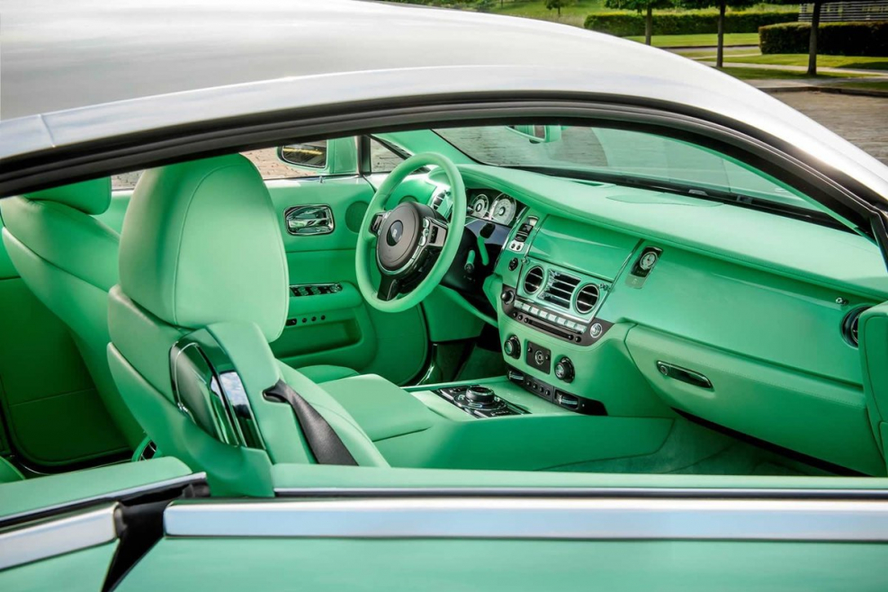 Rolls Royce Wraith салатовый
