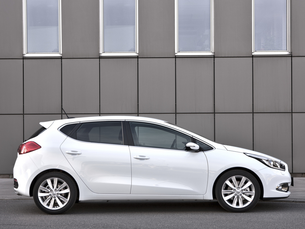 Kia Ceed 2012-2018 хэтчбек