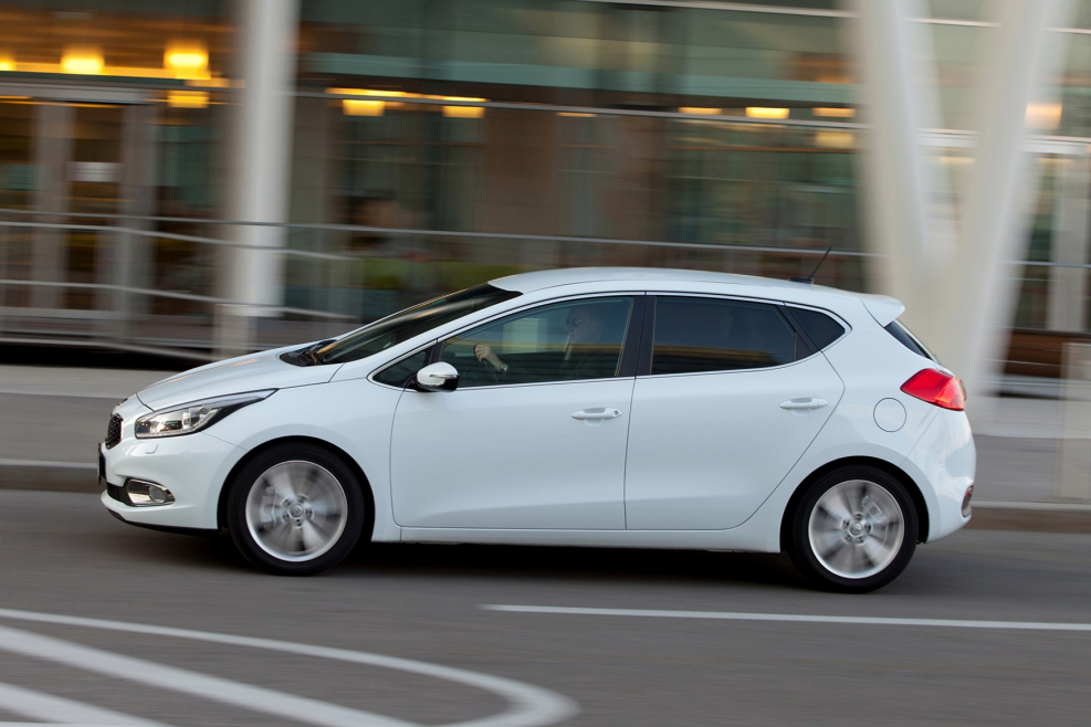 Kia Ceed 2013 хэтчбек