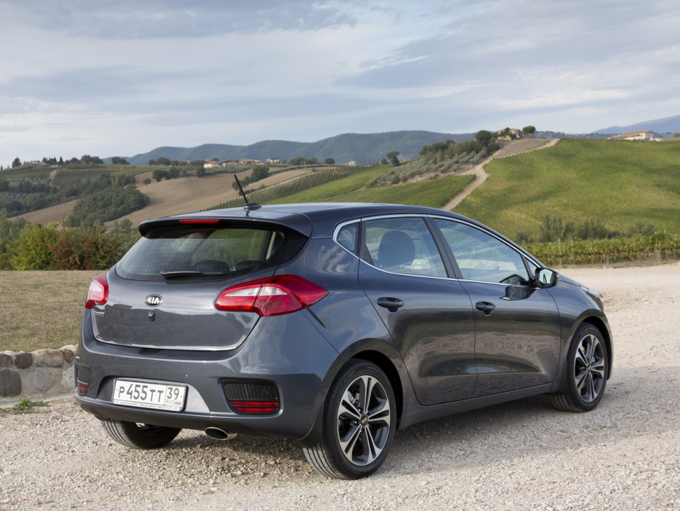 Kia Ceed 2016 хэтчбек