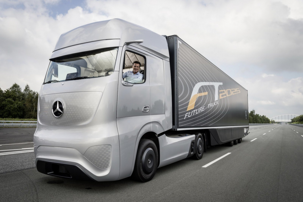 Mercedes Benz Actros 2025
