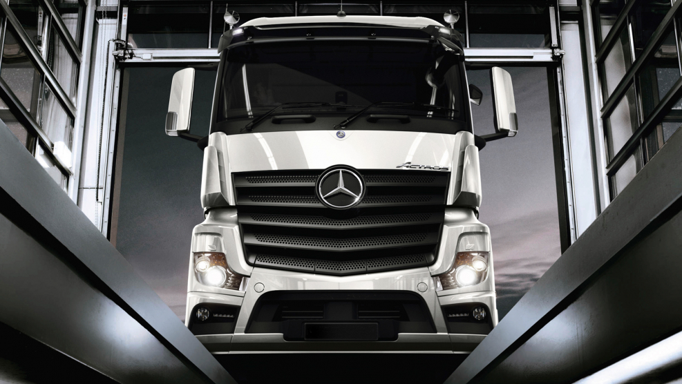 Mercedes Benz Truck 2328