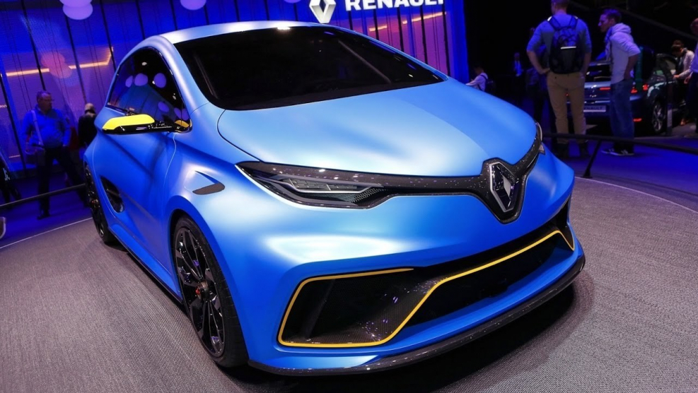Рено новая модель 2020 красная