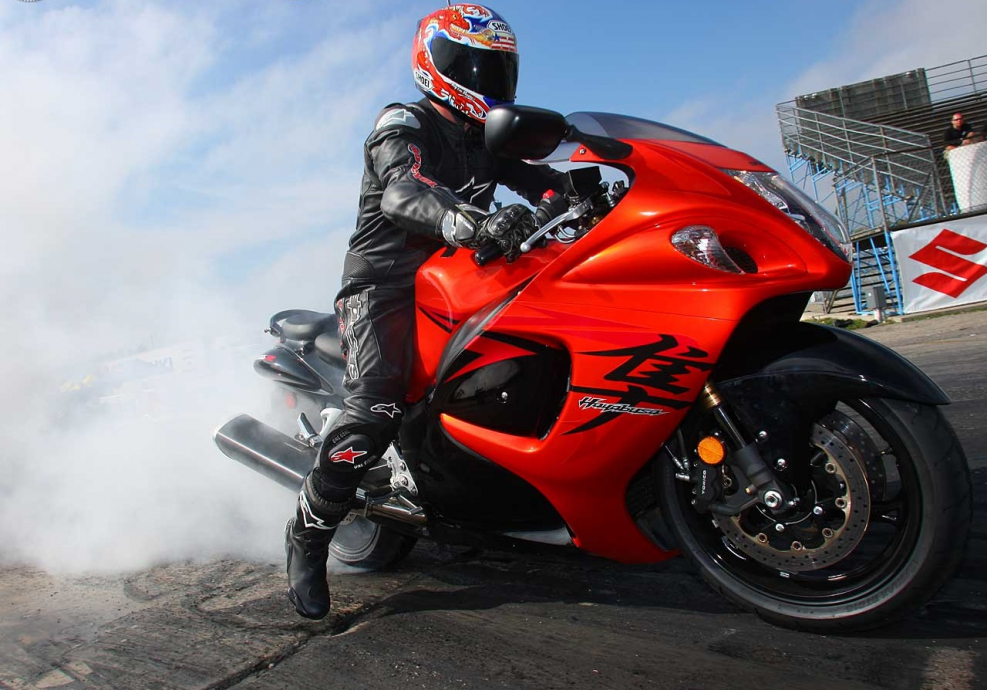 Сузуки GSX 1300 байкер