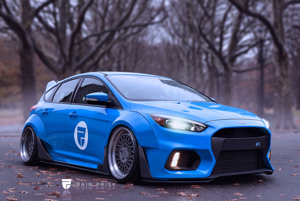 Ford Focus 2 RS stance