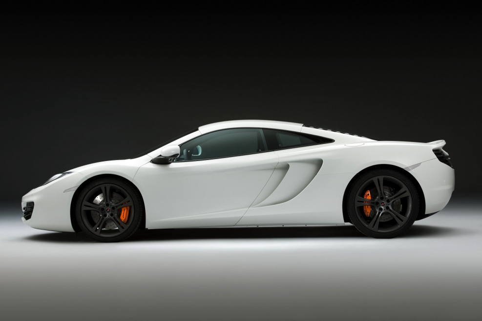 MCLAREN 12c белая