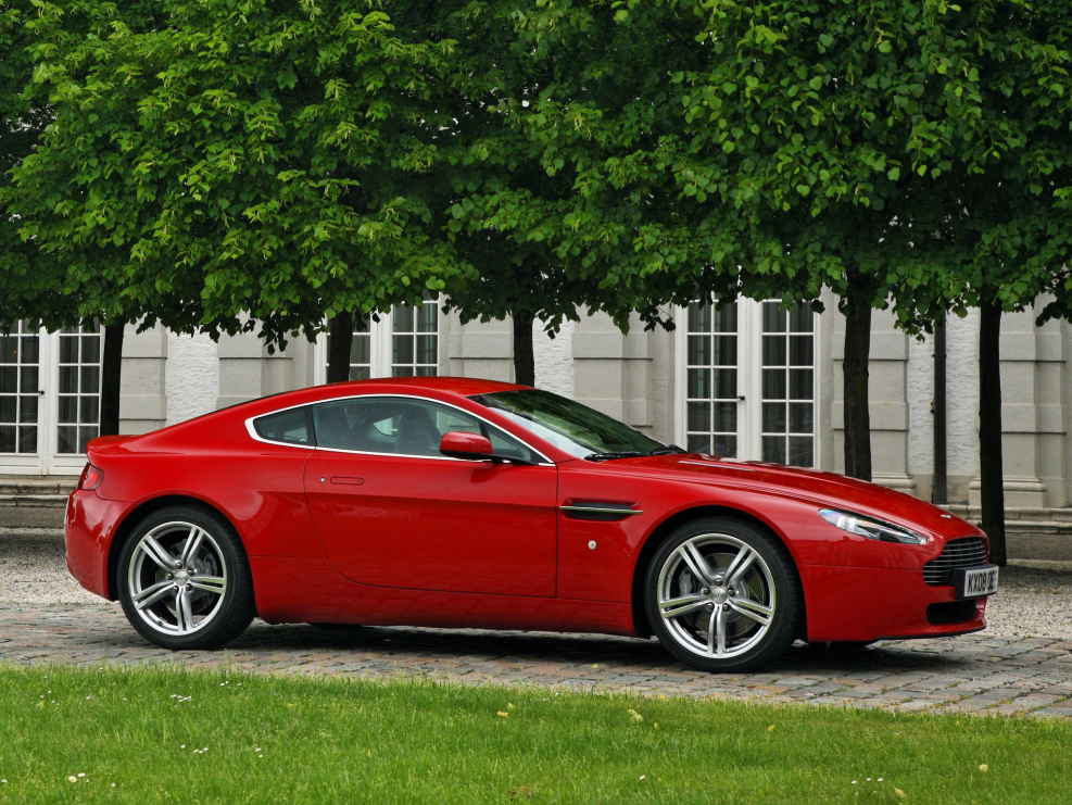 Aston Martin v8 Vantage