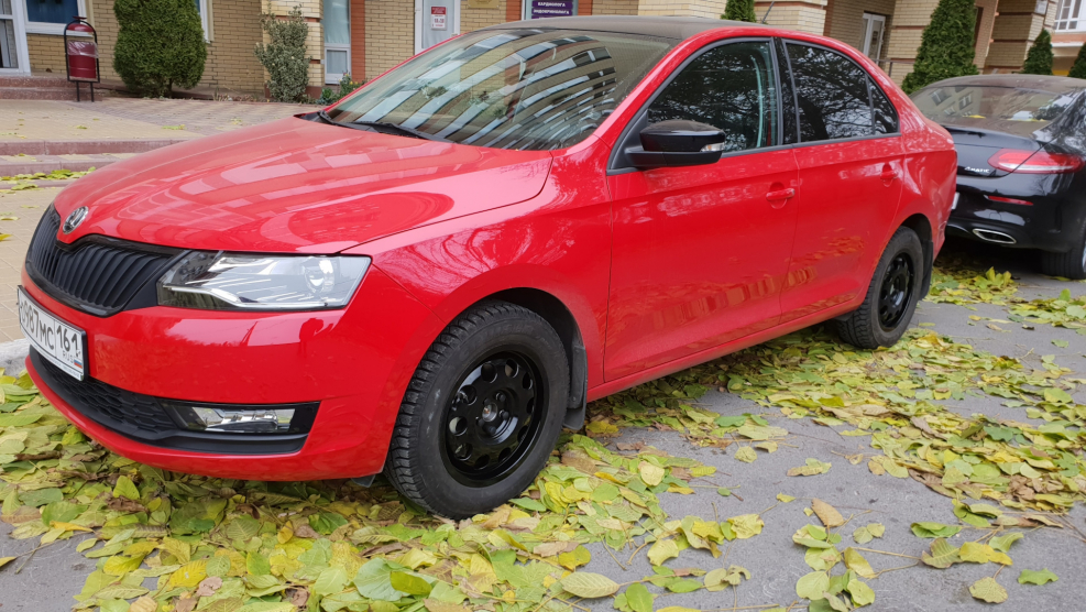 Skoda Rapid Black Edition