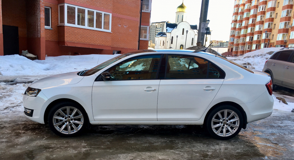 Skoda Rapid Black Edition 2020
