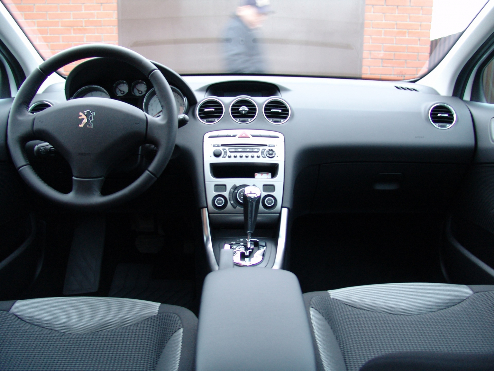 Peugeot 308 салон