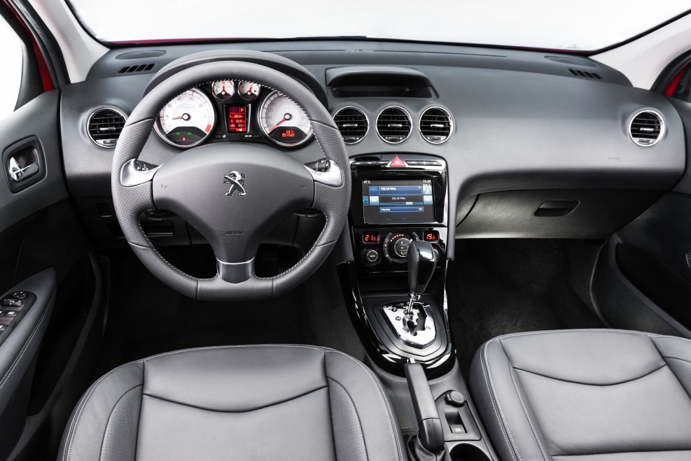 Peugeot 308 салон