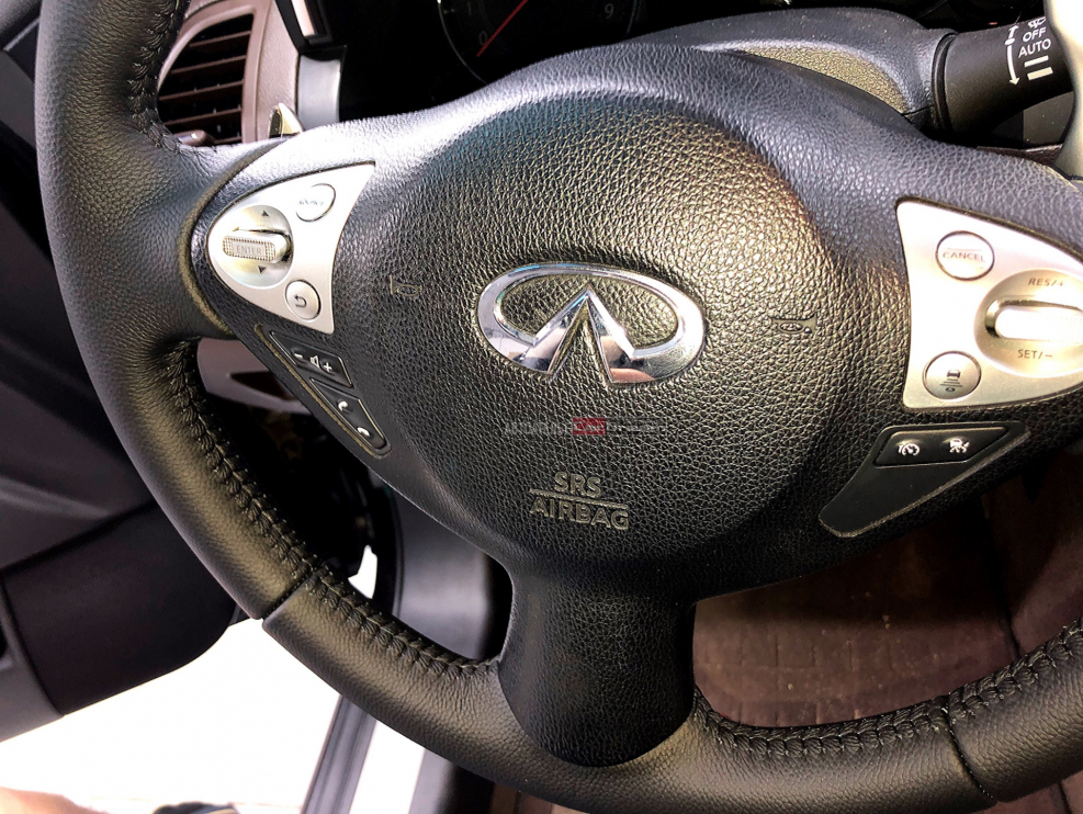 Перетяжка руля Infiniti fx37