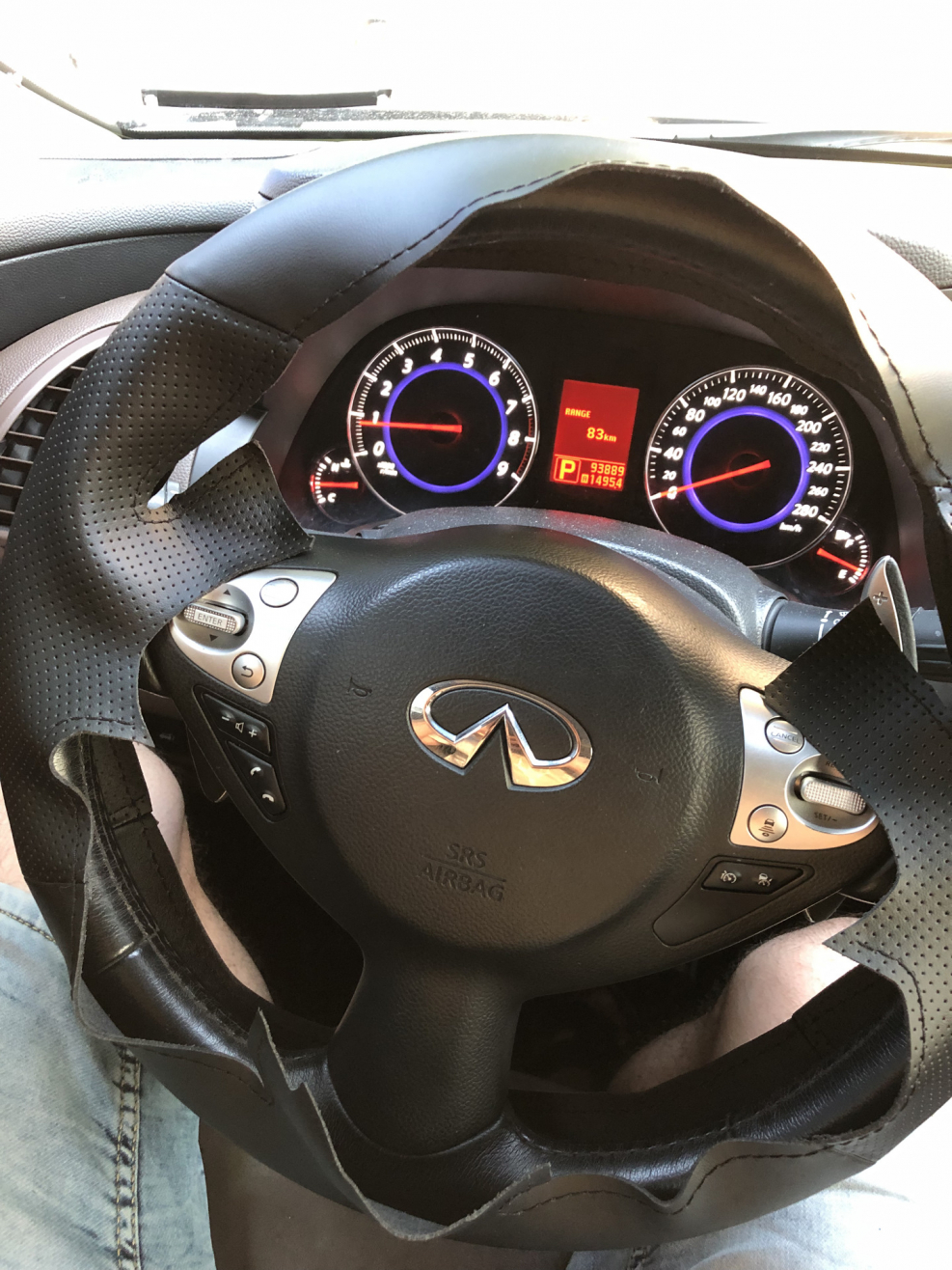 Руль Infiniti g25 новый