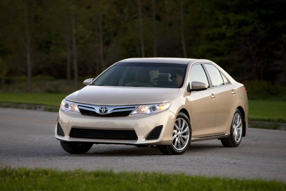 Toyota Camry 2012 2.5 White