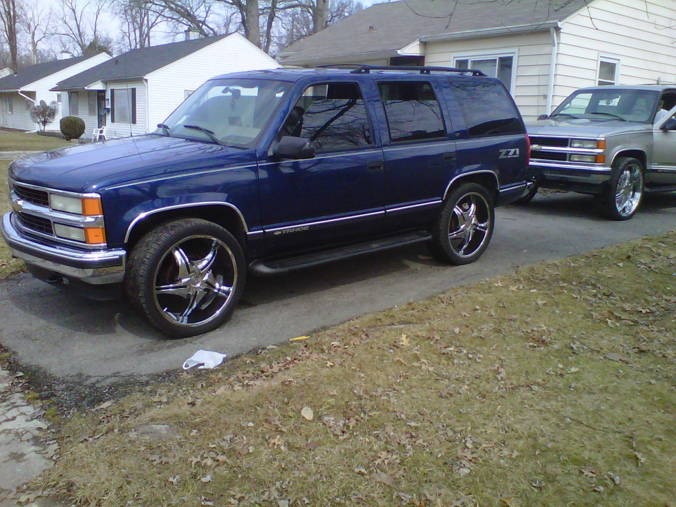Chevrolet Tahoe 1