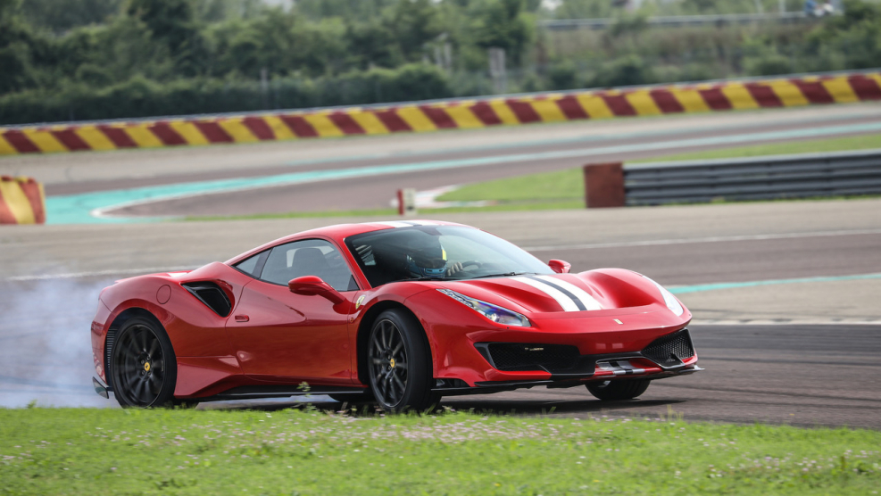 Феррари 4 8 8 писта