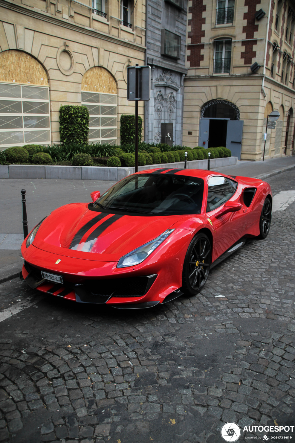 Ferrari 488 писта