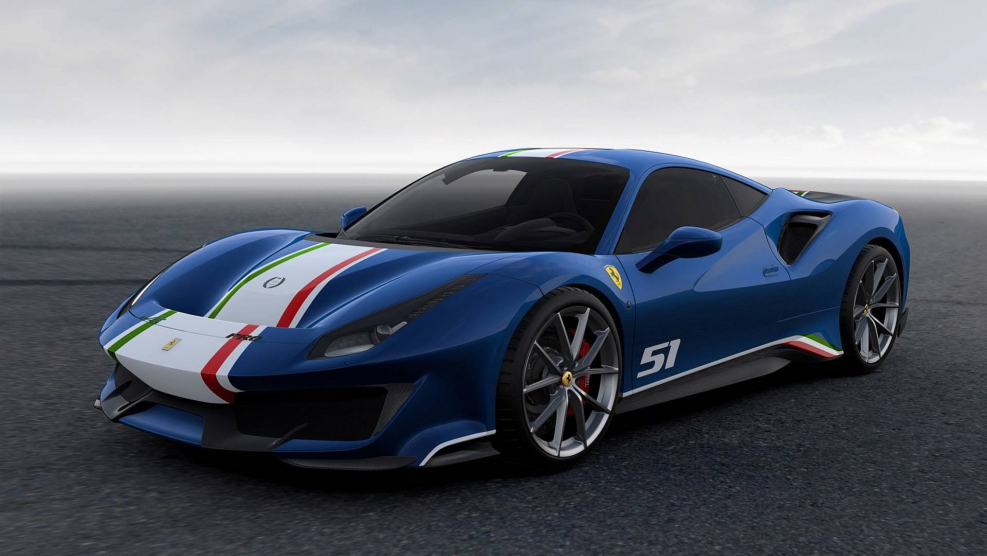 Голубая Ferrari 488 pista