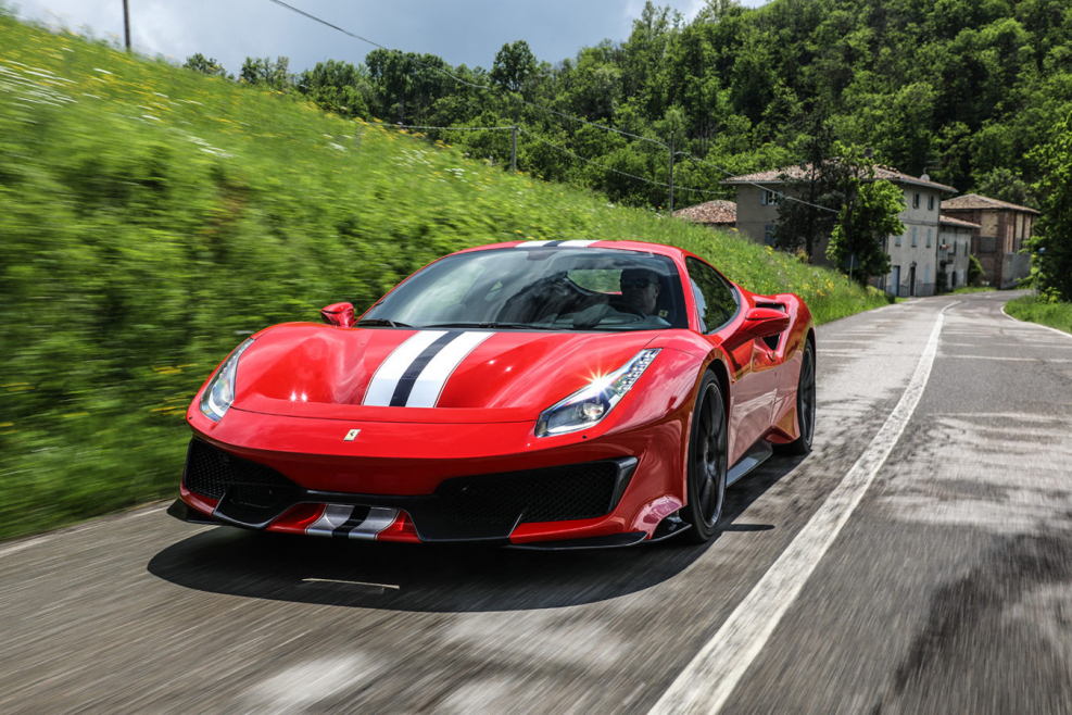 Ferrari 488 Рё Ferrari 458