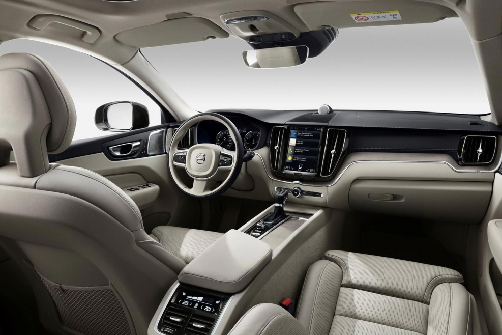 Volvo xc60 2018 салон