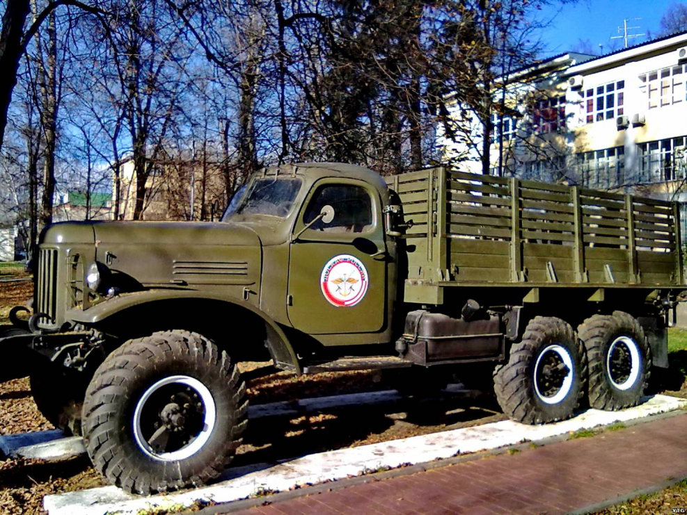 ЗИЛ 157 трехколесный