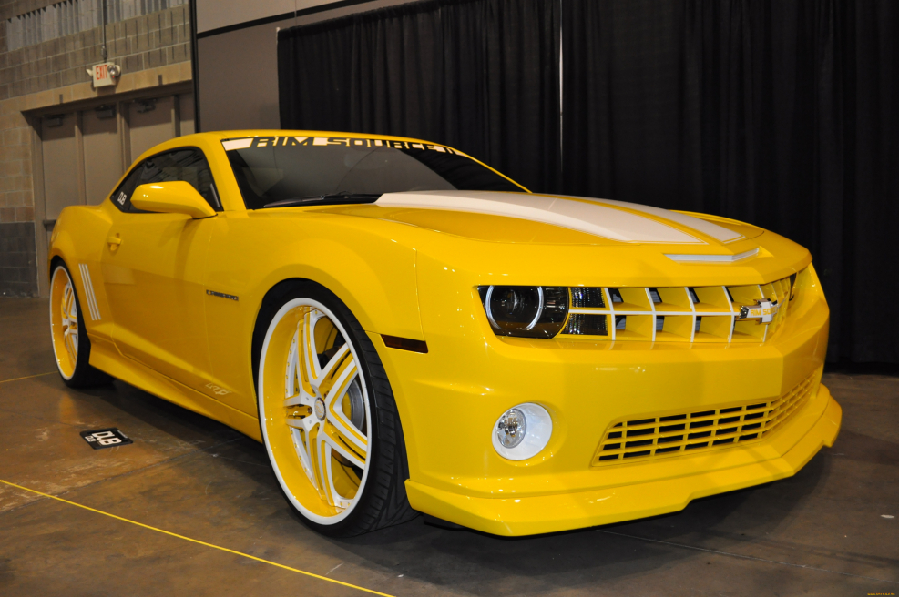 Chevrolet Camaro спорткар