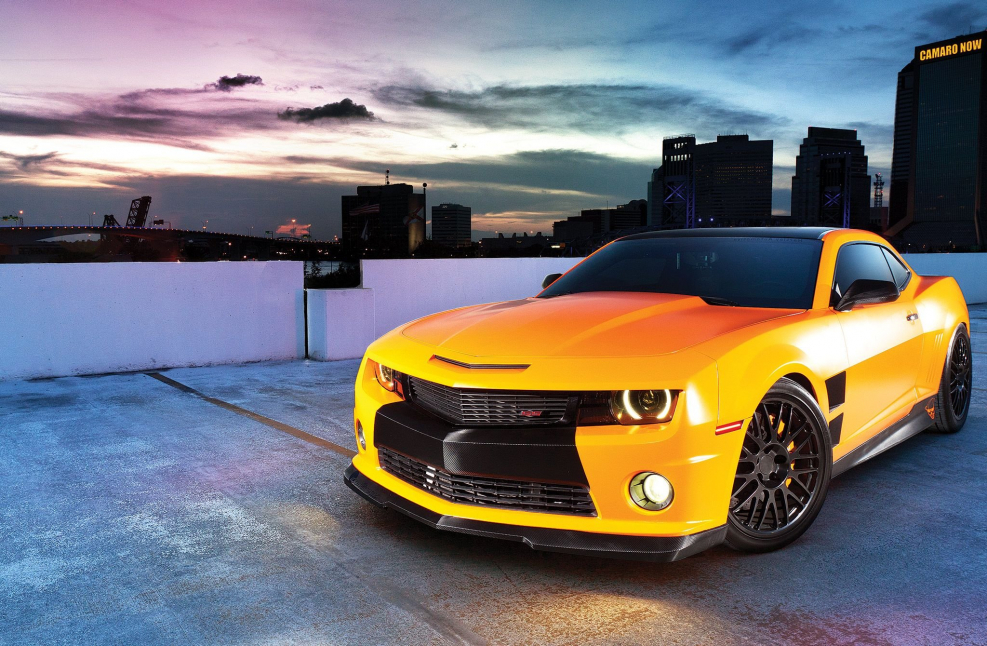 Chevrolet Camaro оранжевый