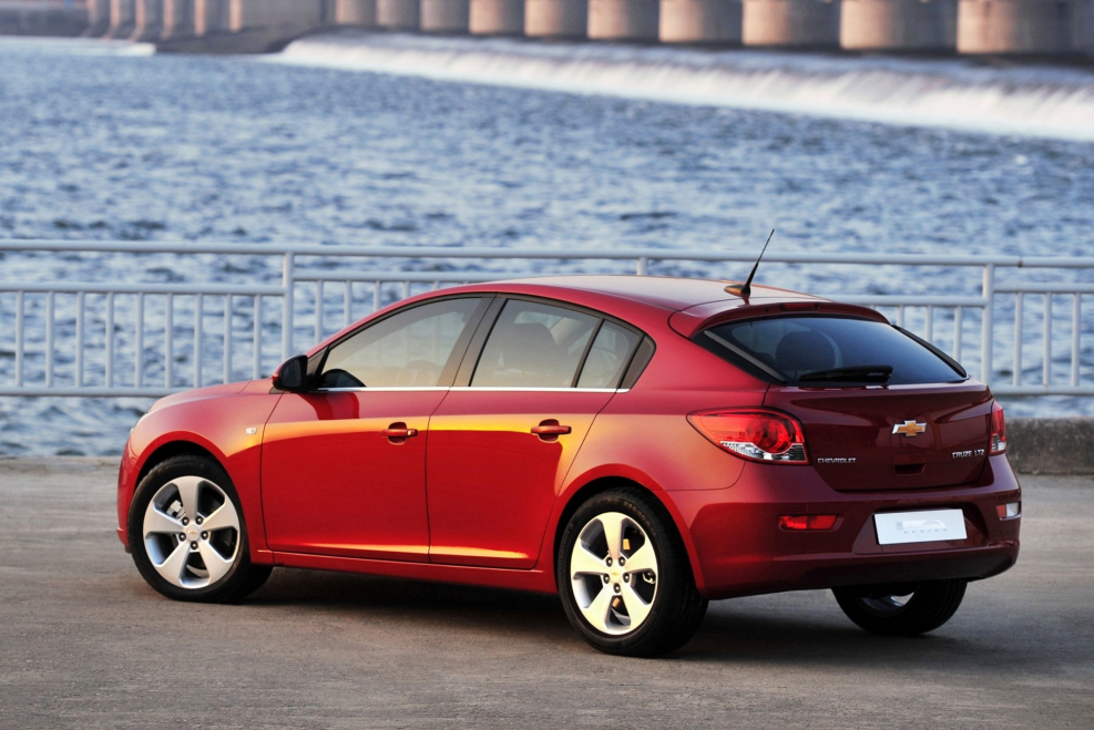 Chevrolet Cruze (1,6 т)
