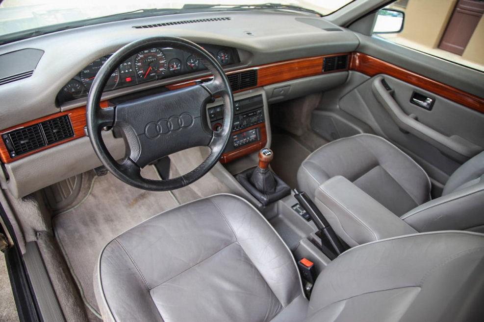 Audi 200 avant салон