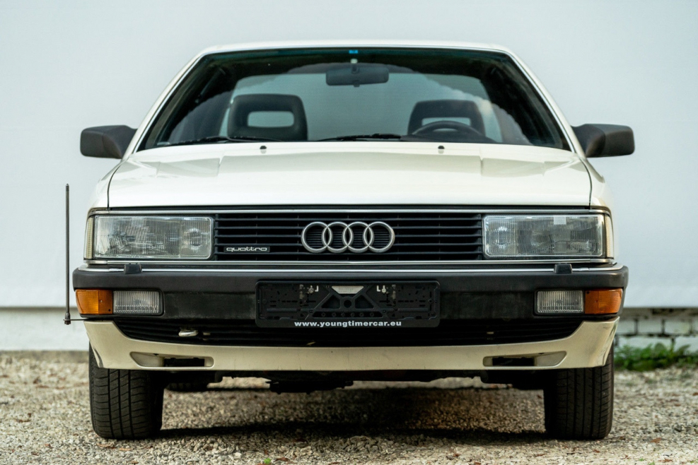 Audi 200 v8